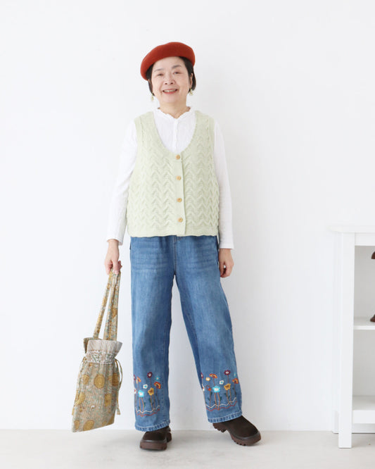 レイヤードで魅せるデニムコーデ