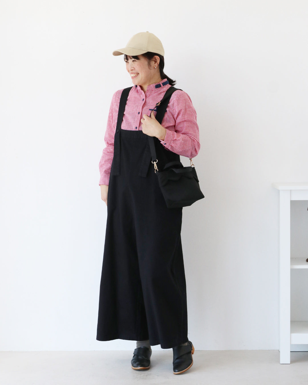 キャップを添えて軽やかに