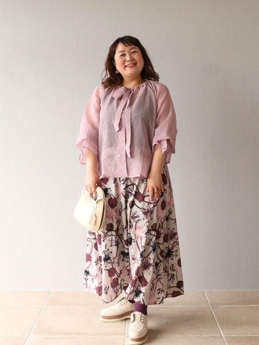 ほんのり華やぐ、大人のシアーラベンダー