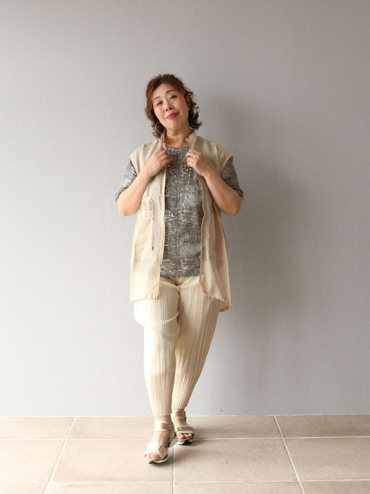 上品な煌めきを纏う♪ 洗練された大人のヌーディー・ワントーン