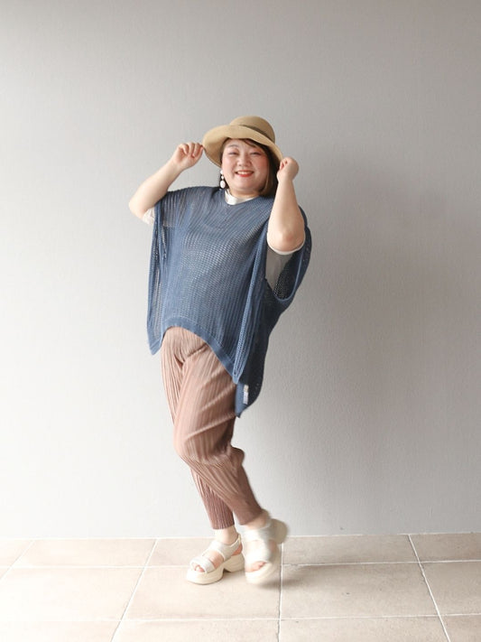 爽やかブルーと大人のブラウン。洗練された春のナチュラル・コントラスト