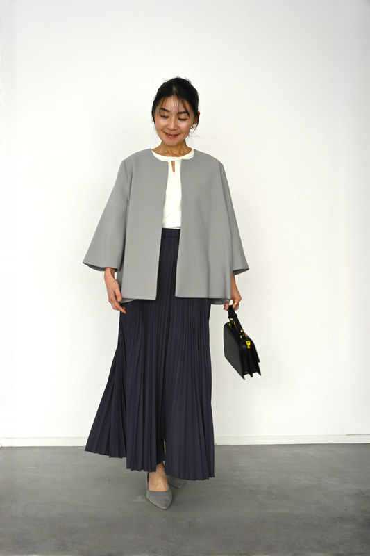 スーツJKを主役に!上品綺麗めな着回しコーデ