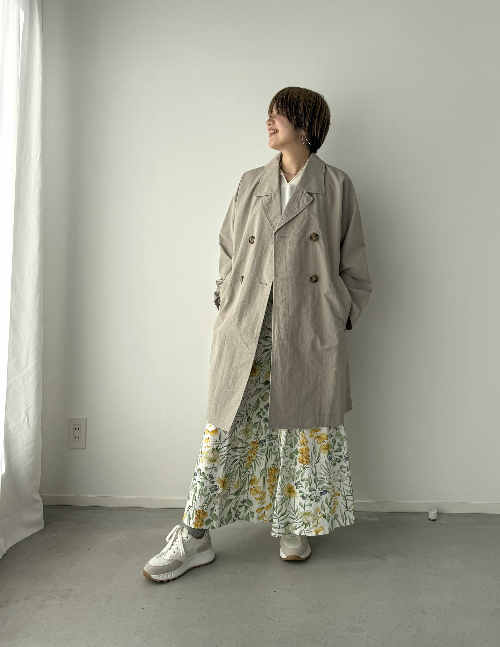 春の花柄パンツコーデ