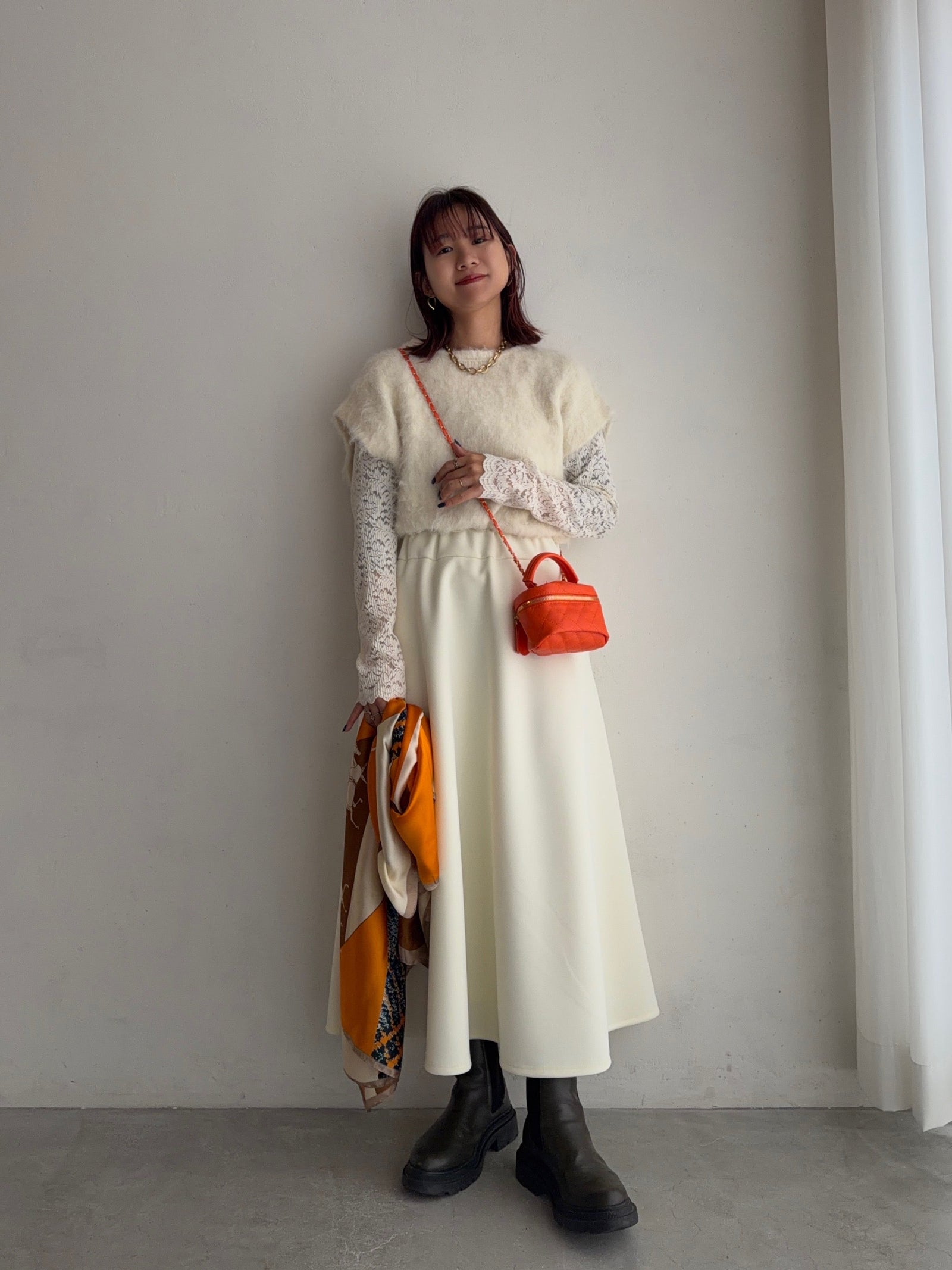 春待ちホワイトコーデ