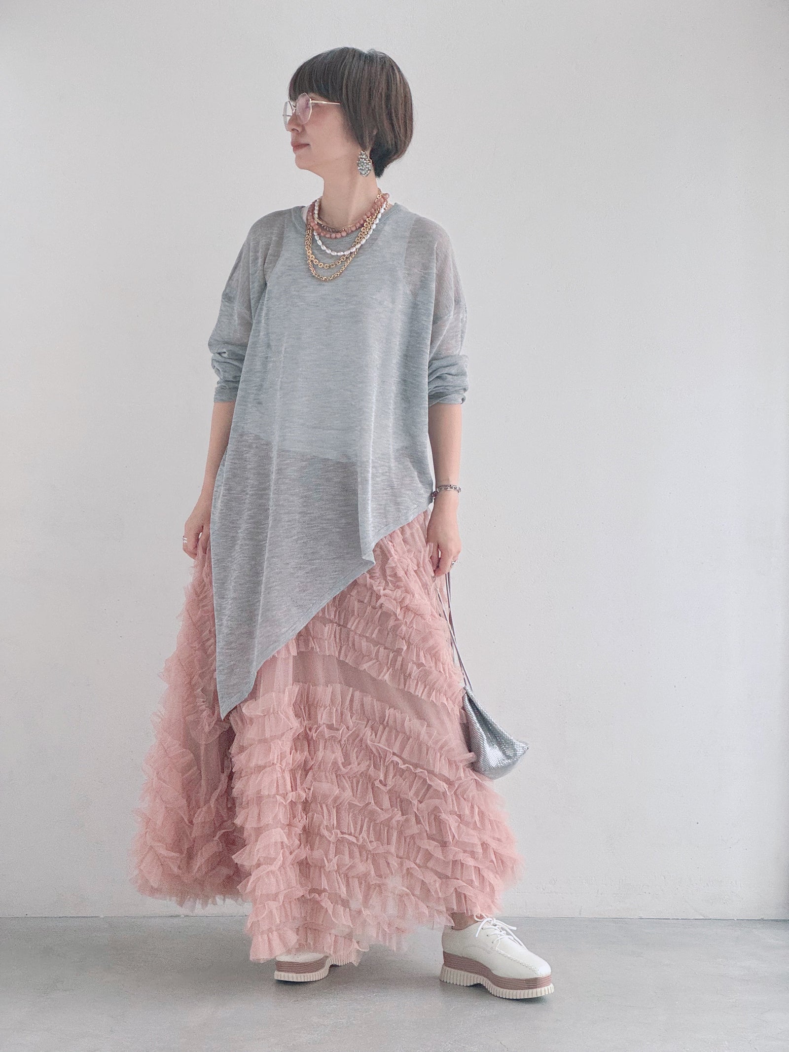 チュールスカートのニット合わせコーデ