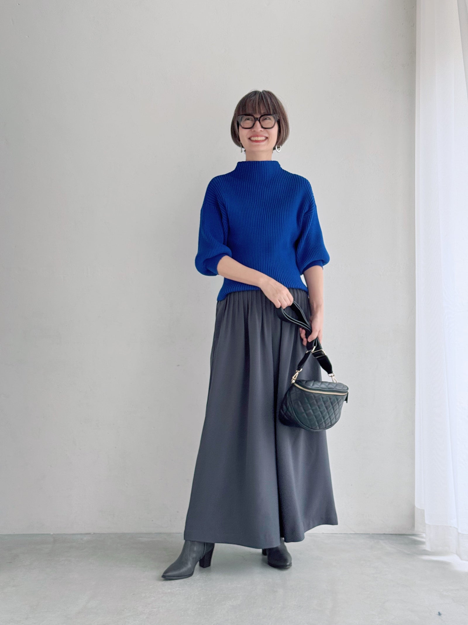 人気パンツの新色カラーを使用したコーディネート