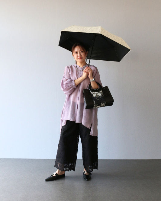 ラベンダーで魅せる、大人の雨支度