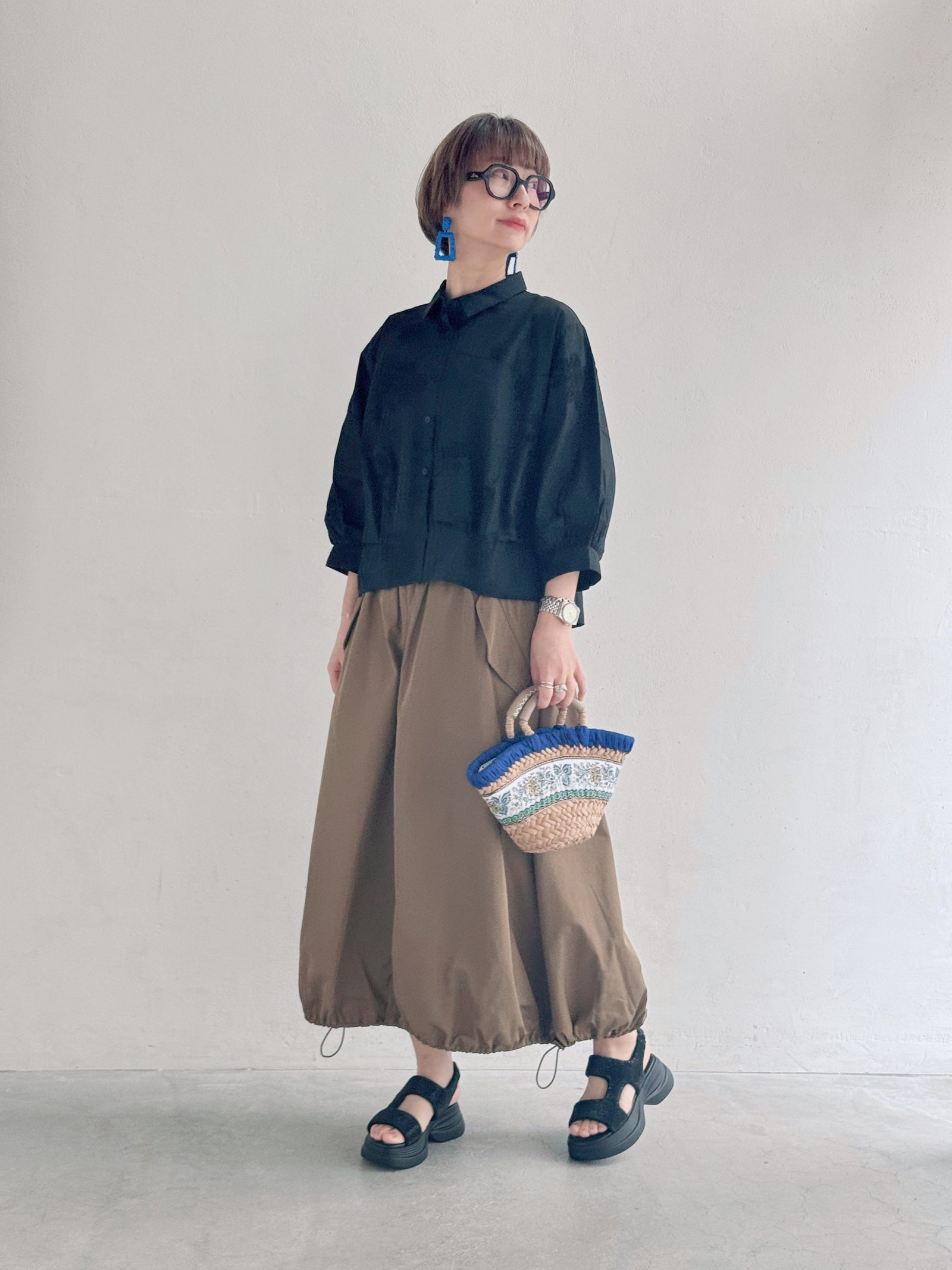 バルーンスカートを合わせたコーディネート