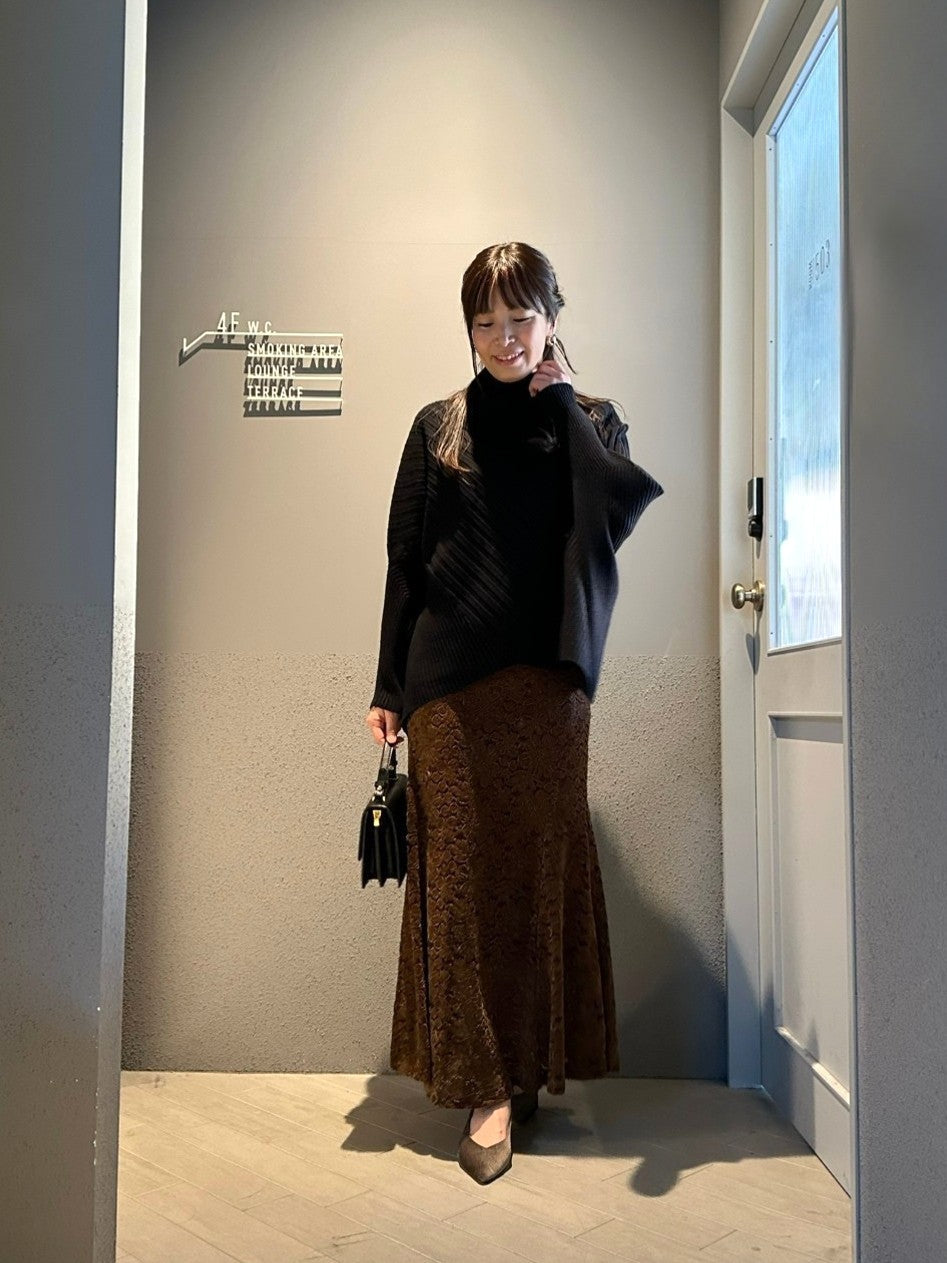 ほんのりカジュアル、レディなきれいめスタイル