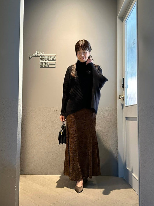 ほんのりカジュアル、レディなきれいめスタイル