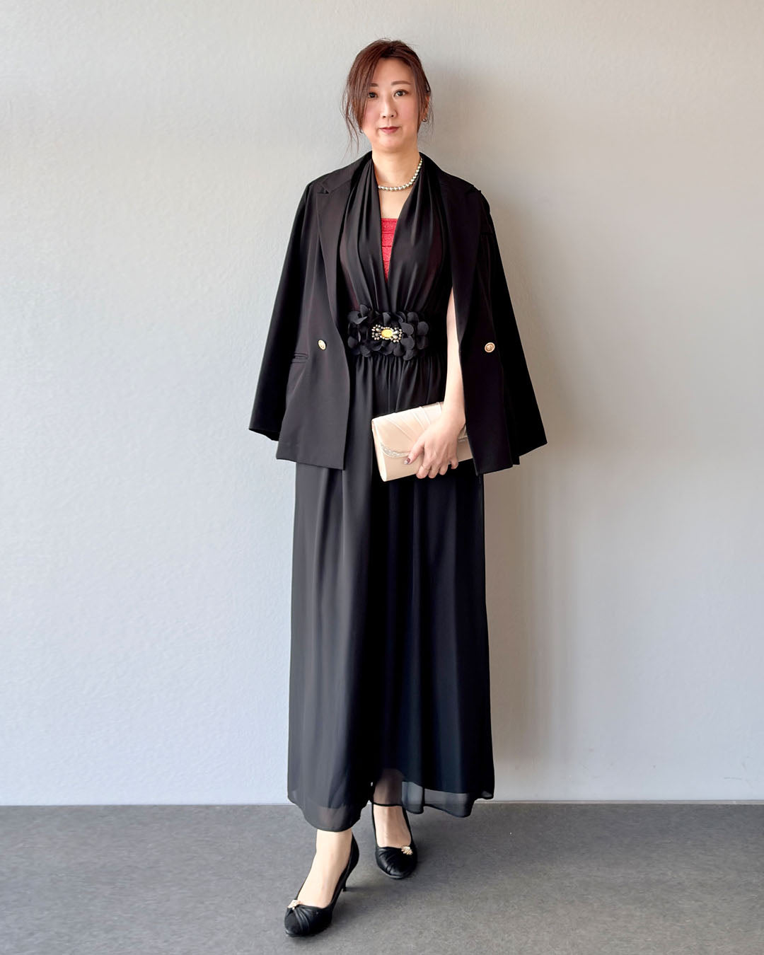 フォーマルに。結婚式などのお呼ばれにブラックフォーマルスタイル