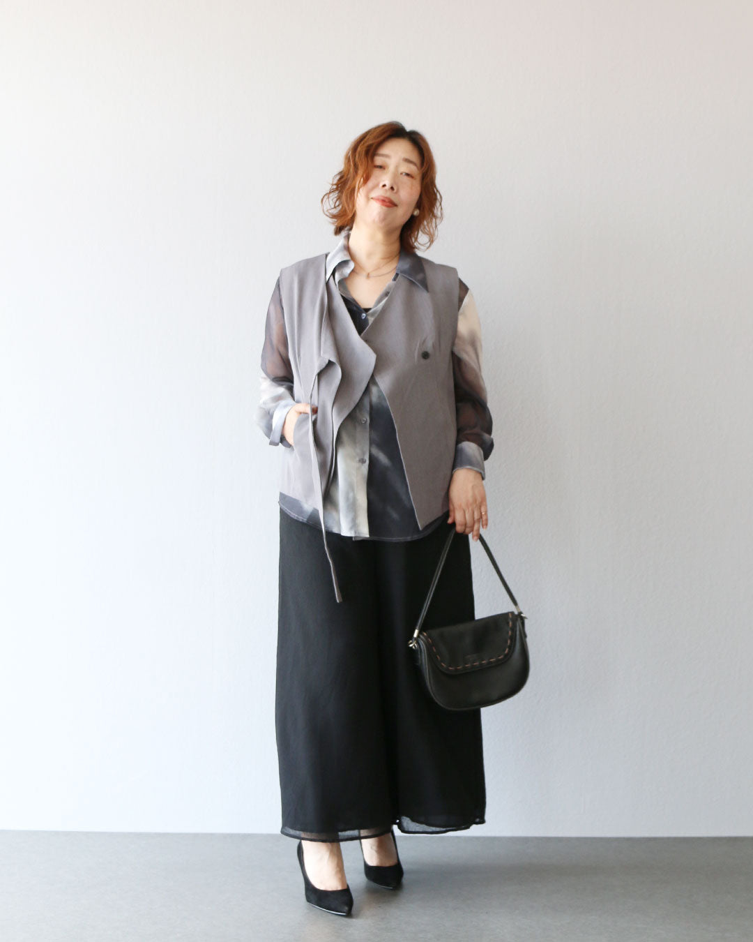 上品モードスタイルが完成するジレコーデ
