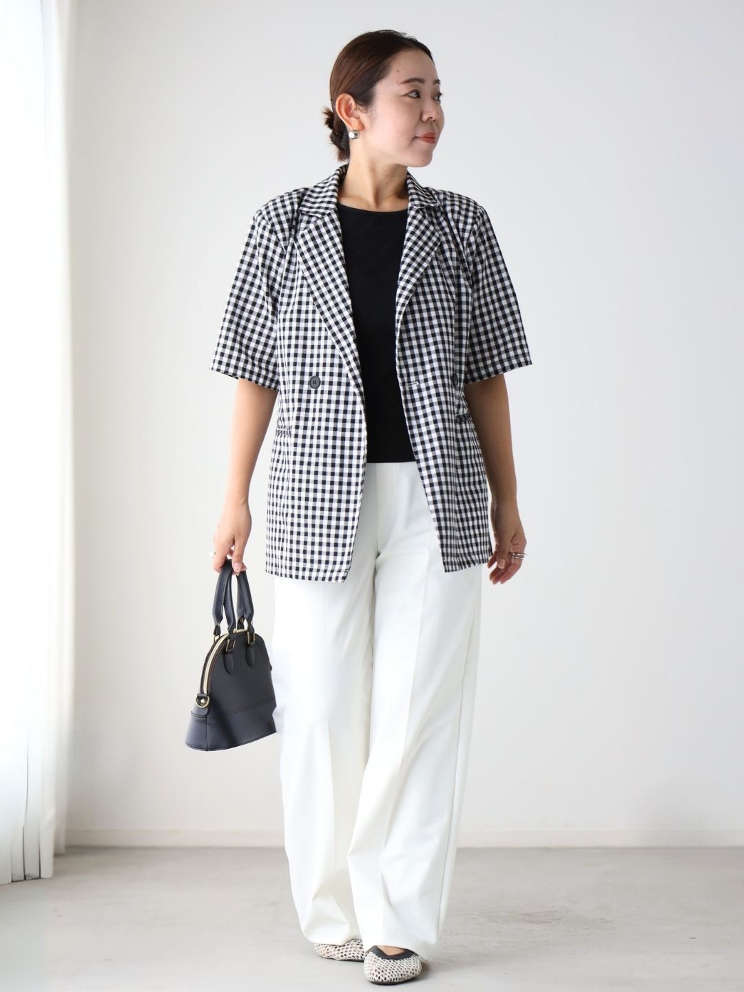 40代・50代の美脚ラインを作る、日本製のホワイトパンツならこれ!