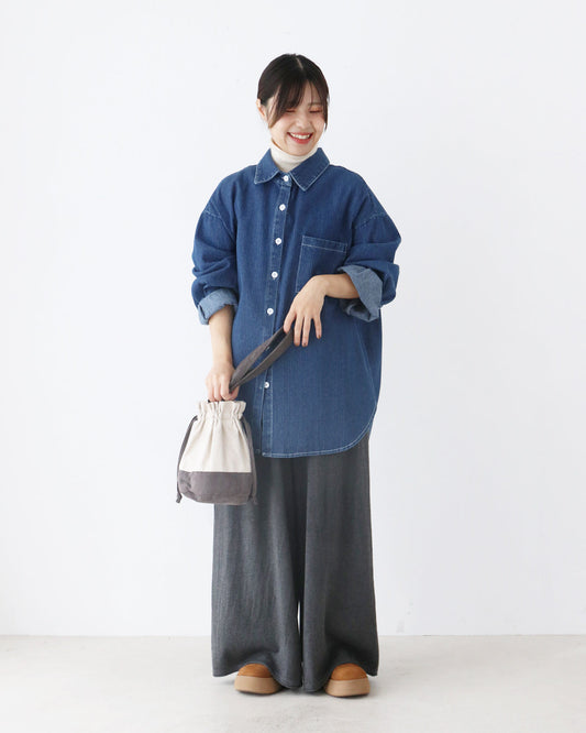 縦ラインを意識してすっきりとした印象に