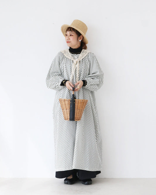 春の空気に似合うナチュラルな装い