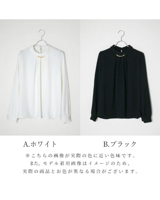 JKと合わせたいネックレス付き華やぎブラウス