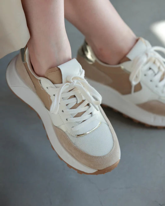 玄関で悩まない!万能上品スニーカー