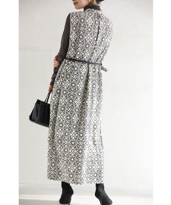 高身長さんにもオススメ。美しさ連なる華紋様のロングジレベスト