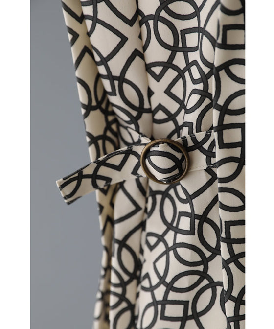 高身長さんにもオススメ。美しさ連なる華紋様のロングジレベスト