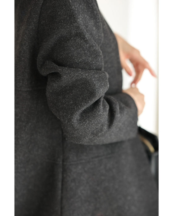 上質な肌触りのAラインシルエットライトコート