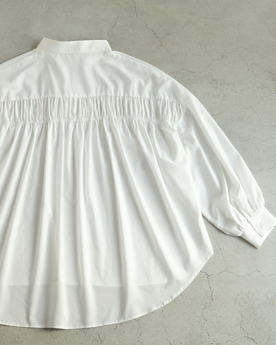 首・袖のきれいを守る 汚れ防止ブラウス