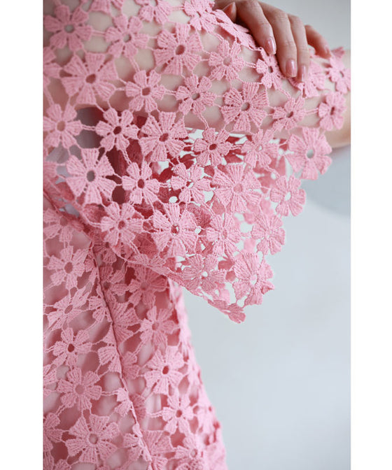 花咲カッティングレースプルオーバートップス