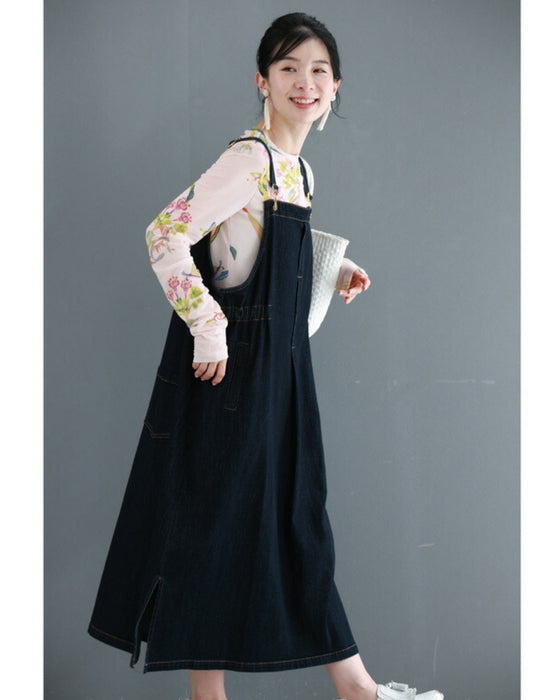 Sheer cut-and-sew top featuring animals and plants living in paradise