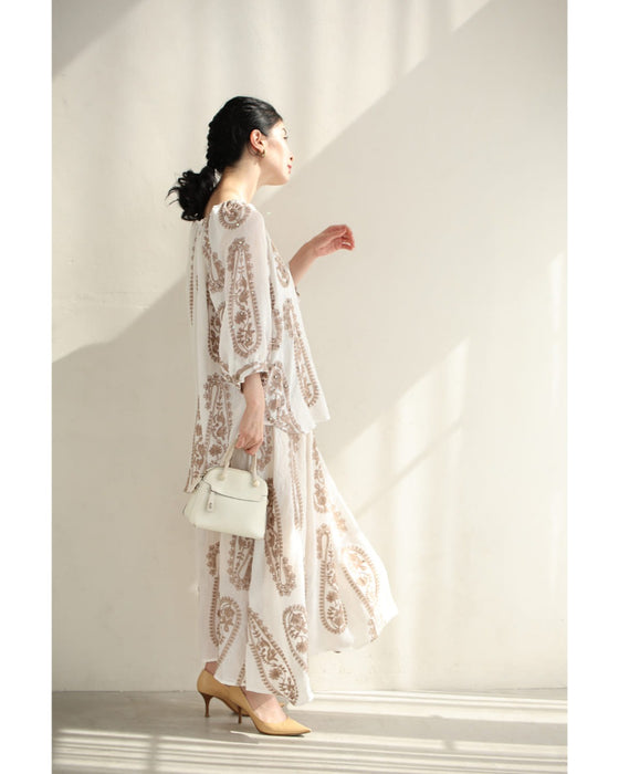 ビジュー散りばめたペイズリー刺繍ブラウスとスカートの2点セット【set】