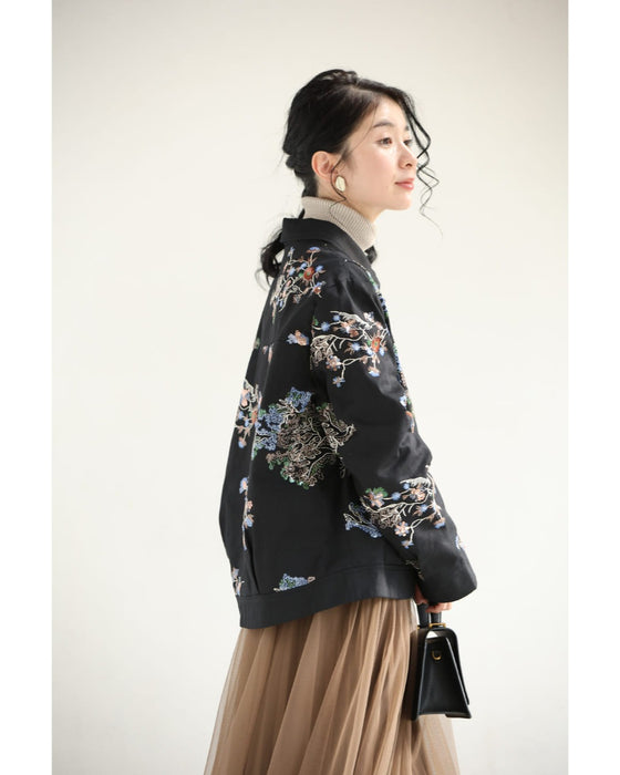 スパンコール煌めくシノワズリな花柄ジャケット