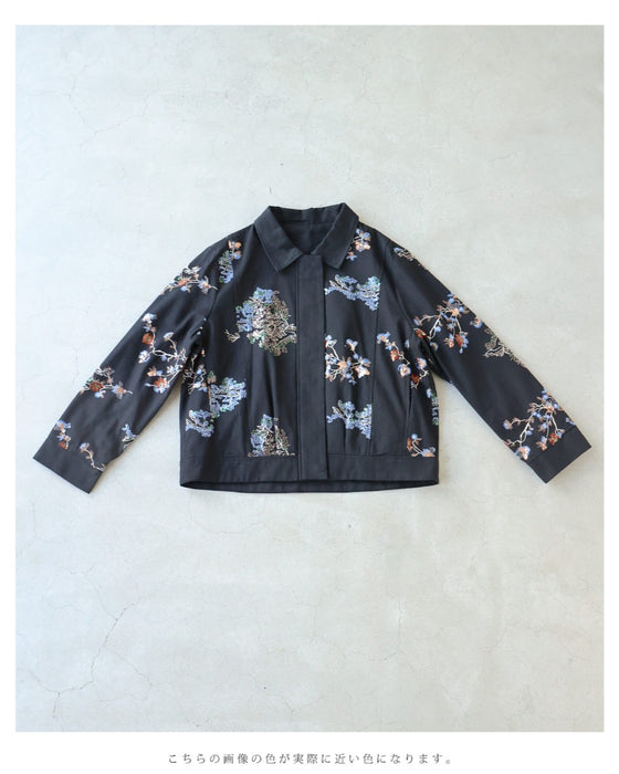 スパンコール煌めくシノワズリな花柄ジャケット