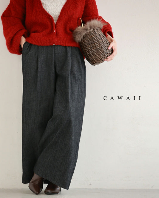 サイドタックのコットンデニムワイドパンツ