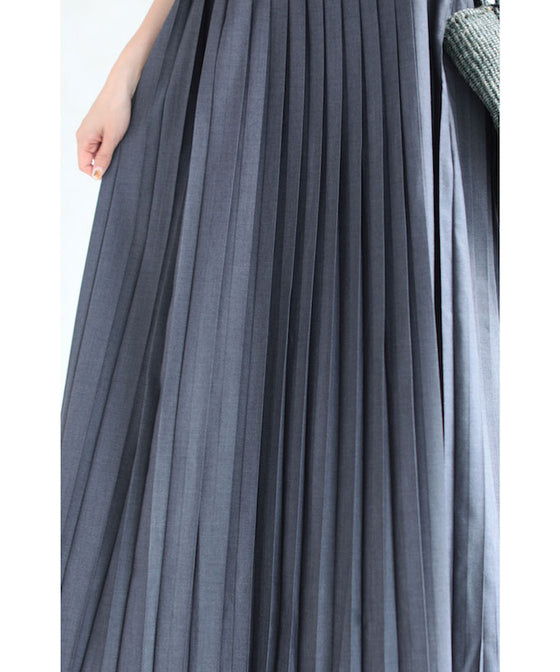 長さ調節可能。プリーツ流れるサスペンダーロングワンピース