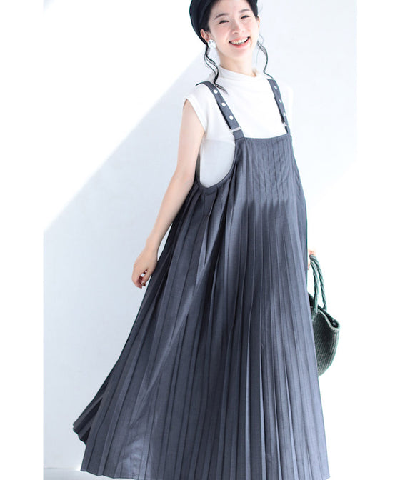 長さ調節可能。プリーツ流れるサスペンダーロングワンピース