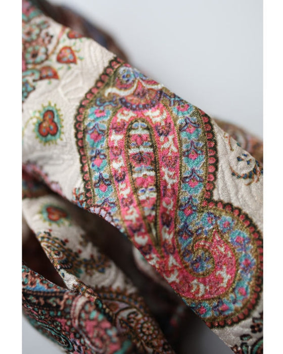 いつもの下ろし髪に。スカーフ柄ツイストヘアバンド