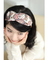 いつもの下ろし髪に。スカーフ柄ツイストヘアバンド