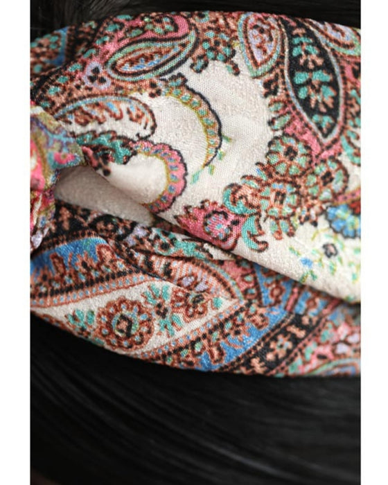 いつもの下ろし髪に。スカーフ柄ツイストヘアバンド