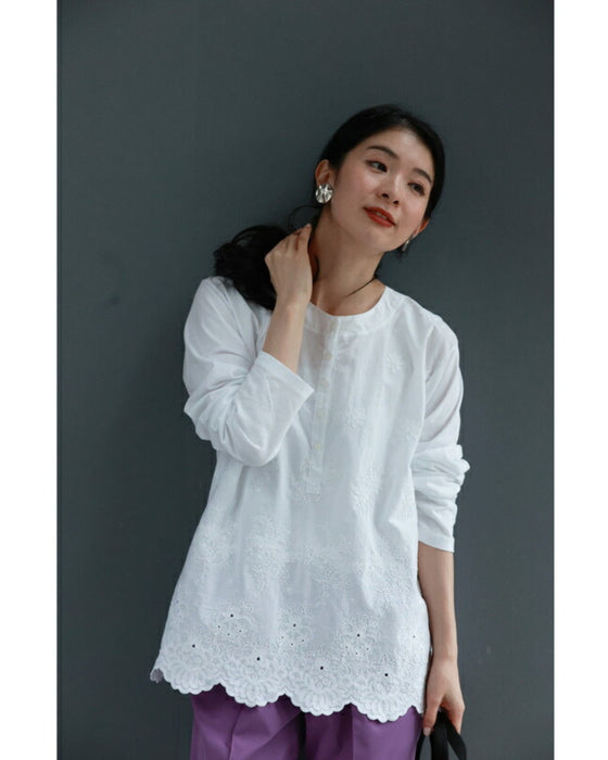 異素材合わせの白花レリーフ刺繍カットソートップス