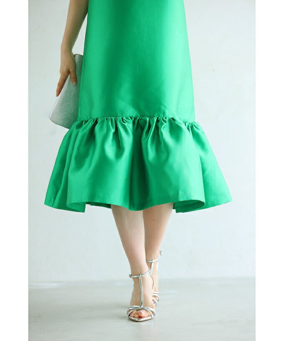 大人の艶足し花びらフリルワンピース