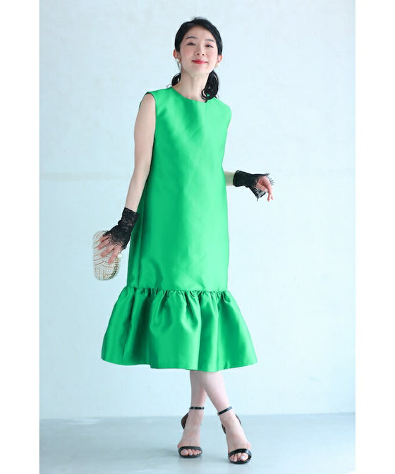 大人の艶足し花びらフリルワンピース