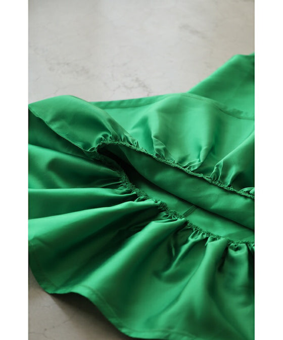 大人の艶足し花びらフリルワンピース