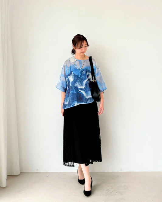 シアー素材で涼しげに！夏のカラーコーディネート