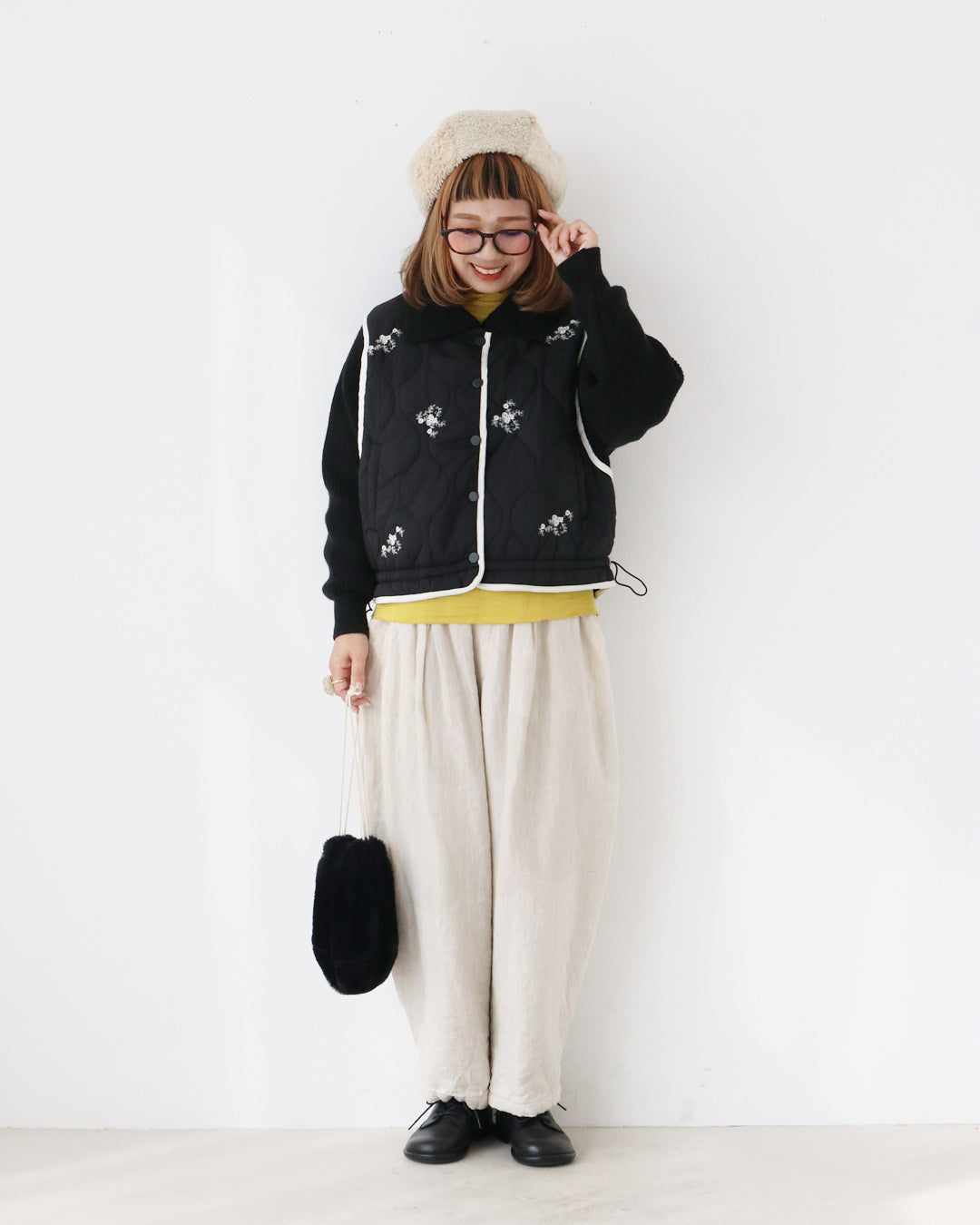 冬のおしゃれが楽しくなる、個性的なレイヤードコーデ