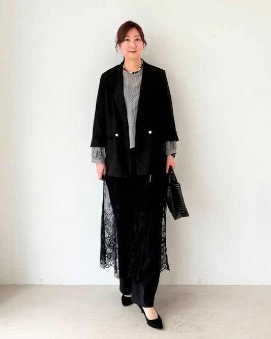 静かに際立つ。大人の余裕を纏うブラックスタイル