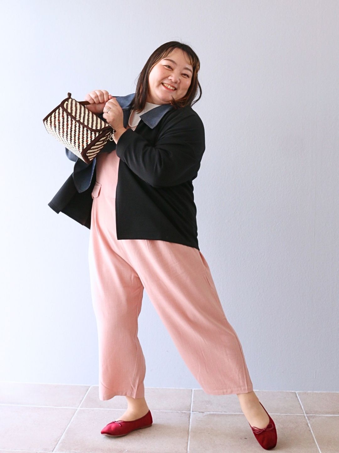 レトロ×フェミニンな洗練リラックス