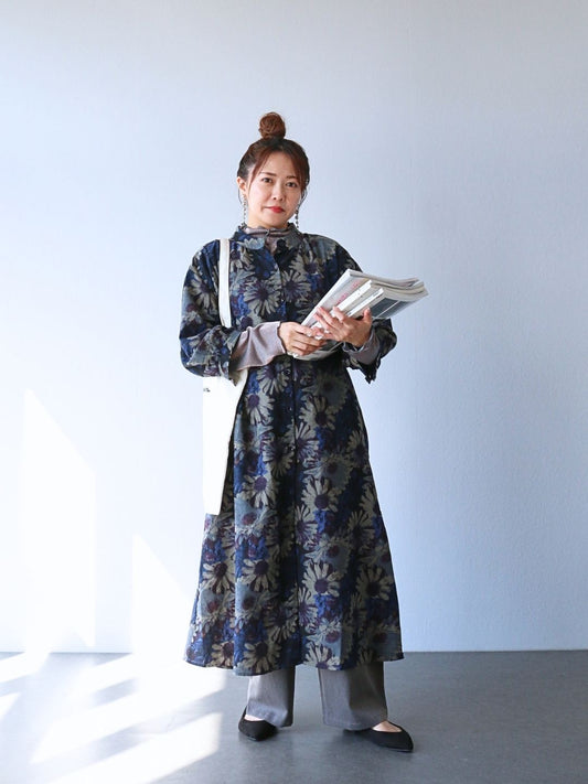 レイヤードで上品カジュアル。本屋さん巡りの知的な大人コーデ