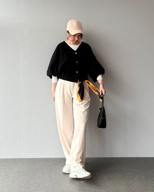 ボーイッシュに。大人のパフスリーブで甘さをひとさじ。