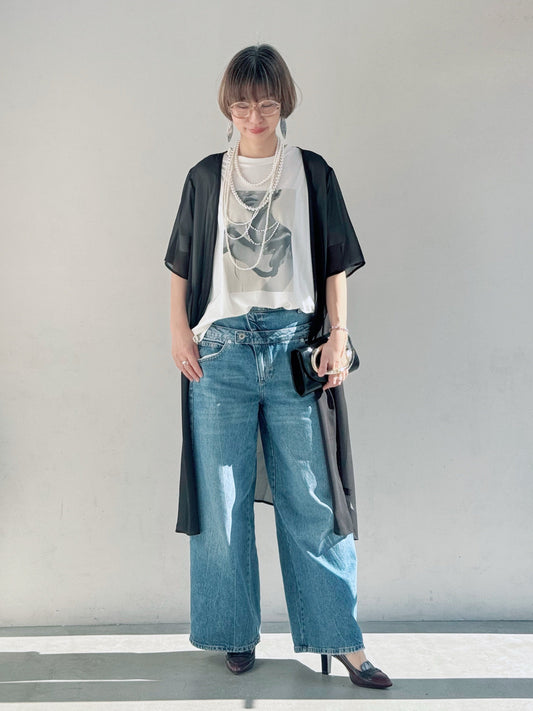 大人世代のTシャツ+デニムの着こなし