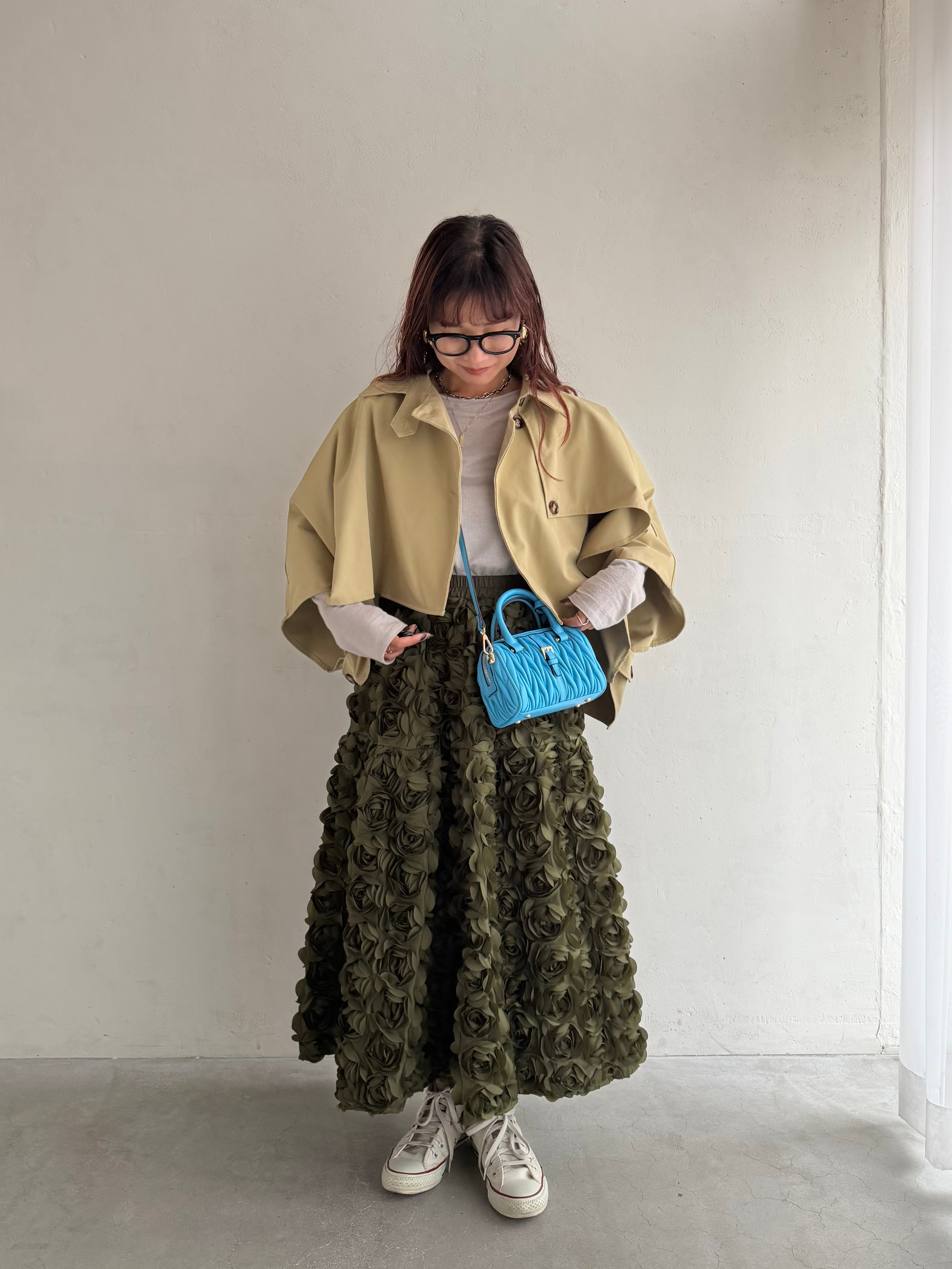 春先取り、ショートトレンチのお出かけコーデ – ONE PEACE ONLINE