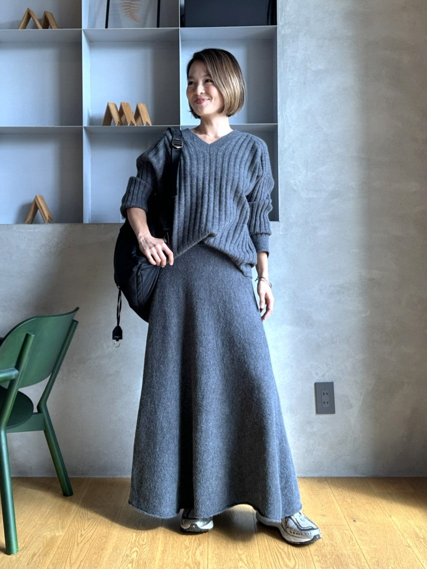 品よくラフに。ワントーンリラックスコーデ