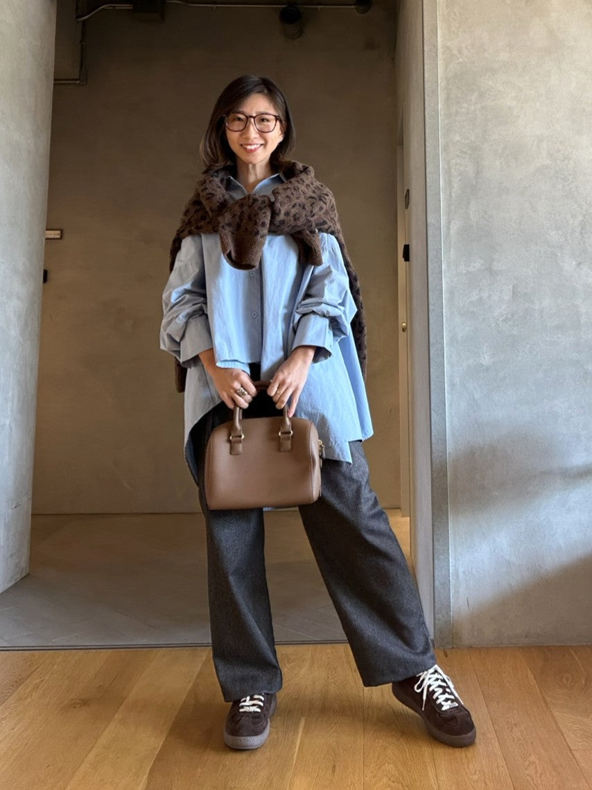ブルー×ブラウンがカワイイ♡ 小物で魅せる、大人の秋カジュアル 